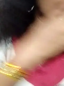 Snapshot of Varsha21 chatting on 09/17/25, 07:43 Varsha21 online show from 09/17/25, 07:43