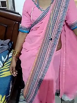 Snapshot of Varsha21 chatting on 09/19/25, 06:59 Varsha21 online show from 09/19/25, 06:59