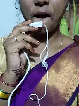 Snapshot of Varsha21 chatting on 10/02/25, 02:46 Varsha21 online show from 10/02/25, 02:46