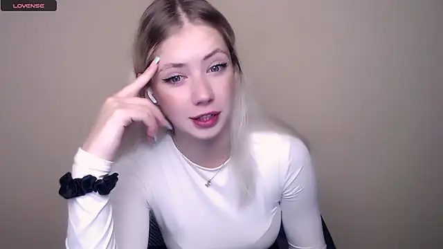 AliceHotty  online show from 09/12/25, 06:24