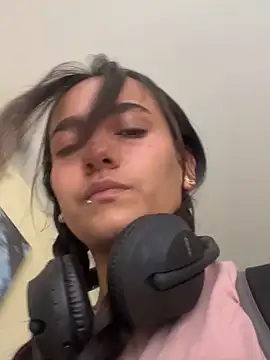 MiaRousexxx  online show from 11/21/25, 03:44