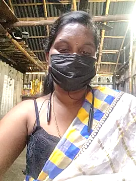 Snapshot of Tamildivya18 chatting on 11/19/25, 04:23 Tamildivya18 online show from 11/19/25, 04:23