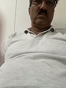 moonflower25 online show from 10/24/25, 06:43