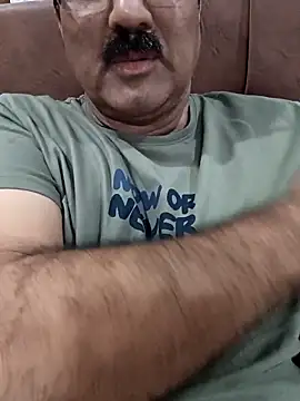 moonflower25 online show from 12/18/25, 02:34