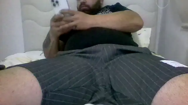 Snapshot of hardick582 chatting on 11/04/25, 09:03 hardick582 online show from 11/04/25, 09:03