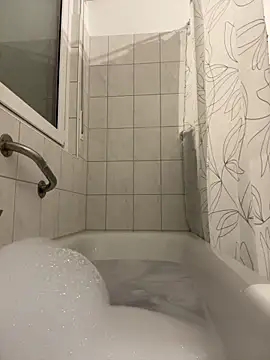 Emilia Mausi online show from 02/22/26, 08:07