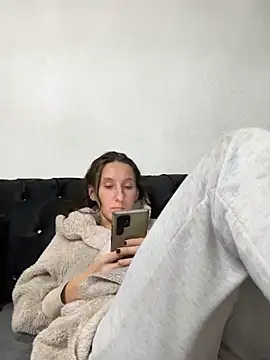 Emilia Mausi online show from 03/10/26, 08:47