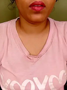 Rose-luckey online show from 04/20/26, 12:30