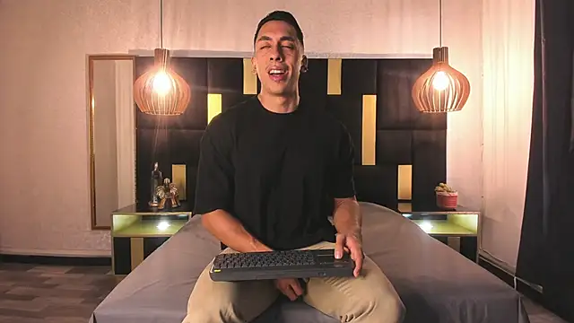 Snapshot of Lucio__Fox chatting on 01/16/26, 11:58 Lucio Fox online show from 01/16/26, 11:58