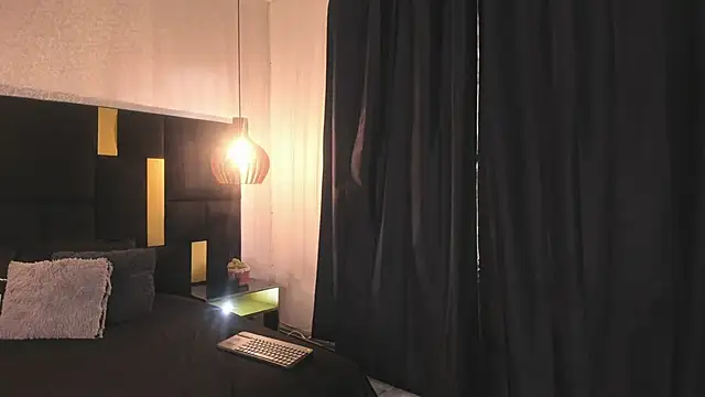 Snapshot of Lucio__Fox chatting on 01/17/26, 11:59 Lucio Fox online show from 01/17/26, 11:59