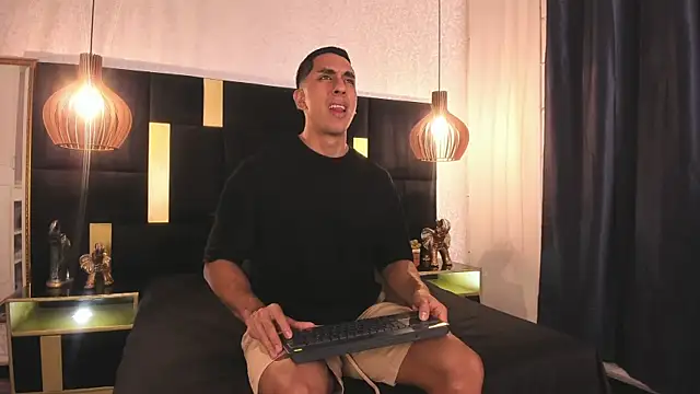 Snapshot of Lucio__Fox chatting on 02/09/26, 11:47 Lucio Fox online show from 02/09/26, 11:47