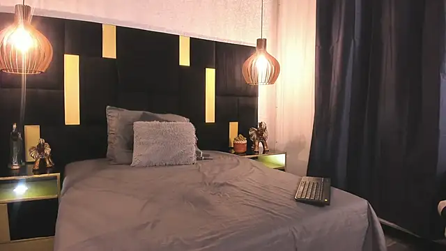 Snapshot of Lucio__Fox chatting on 02/13/26, 11:39 Lucio Fox online show from 02/13/26, 11:39