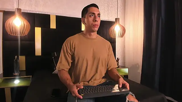 Lucio  Fox online show from 05/08/26, 11:37