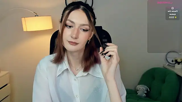 EasterBlink online show from 11/15/25, 11:40