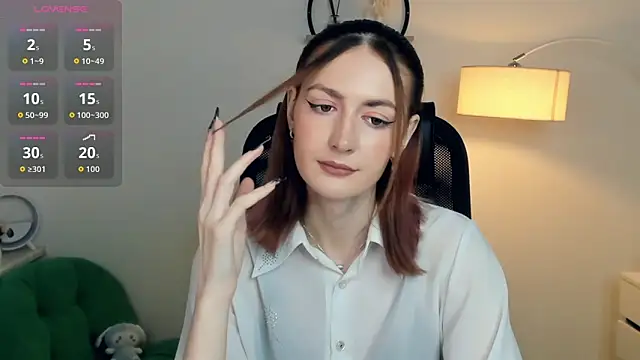 EasterBlink online show from 11/22/25, 11:09