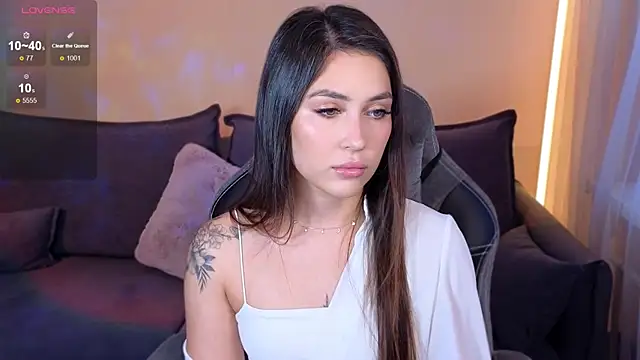 CarolineGuthrie online show from 10/02/25, 01:07