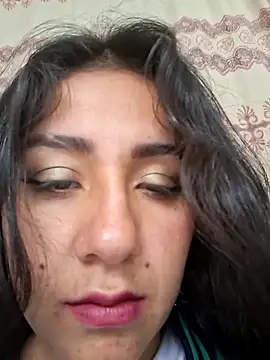 CAROLINE  07 online show from 11/28/25, 03:36