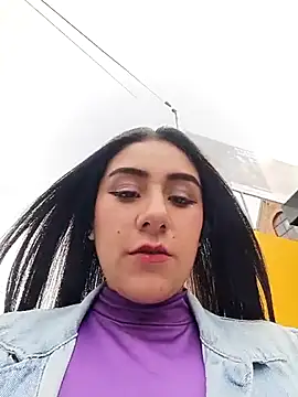 CAROLINE  07 online show from 07/04/26, 03:18