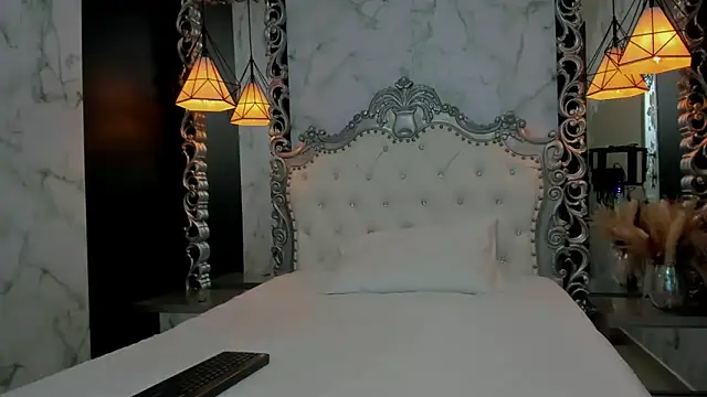 naughty milf4u  online show from 10/02/25, 09:00