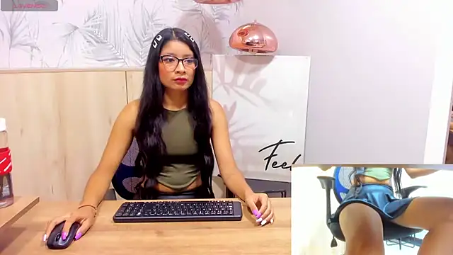 MelanyWayne  online show from 11/13/25, 07:13