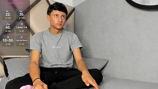  Leohot  online show from 10/04/25, 03:15