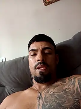 Snapshot of nnyzinho17 chatting on 12/20/25, 05:53 nnyzinho17 online show from 12/20/25, 05:53