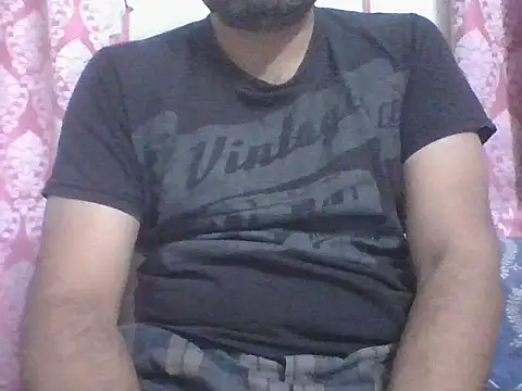 Snapshot of hairysub_india@xh chatting on 04/20/26, 05:43 hairysub indiaxh online show from 04/20/26, 05:43