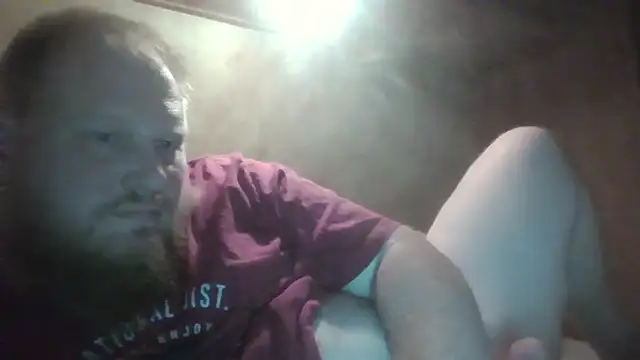 Snapshot of fisherman1015 chatting on 09/24/25, 01:31 fisherman1015 online show from 09/24/25, 01:31