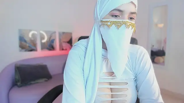 salma isawwii online show from 04/19/26, 02:16