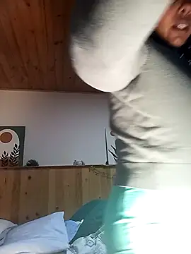 IVONNE COLLINS33 online show from 02/10/26, 11:20