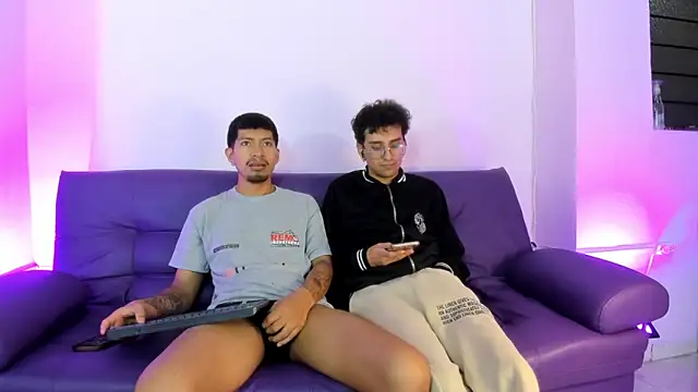 AxelAndJeremy online show from 09/18/25, 02:57