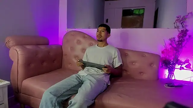 AxelAndJeremy online show from 09/26/25, 02:48