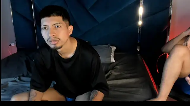 AxelAndJeremy online show from 11/26/25, 03:40