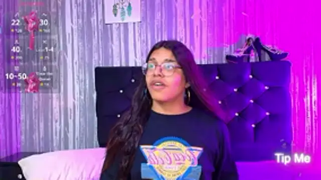 Hailey johnsonn online show from 10/30/25, 01:12