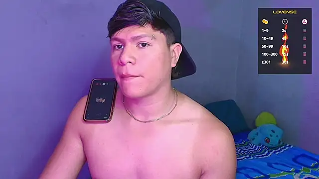 Snapshot of Alejandro_Vt chatting on 12/22/25, 01:35 Alejandro Vt online show from 12/22/25, 01:35