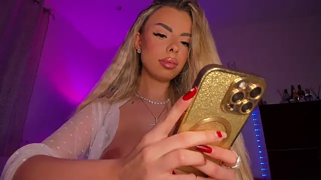 SerraVondeee online show from 11/27/25, 09:28