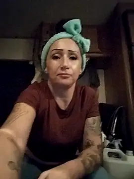 Dirtywhitebitch5150 online show from 11/04/25, 07:07