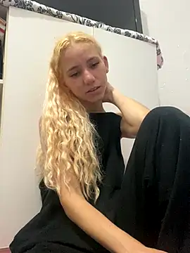 Bruna551 online show from 10/19/25, 05:02