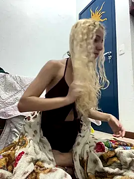 Bruna551 online show from 11/18/25, 03:34