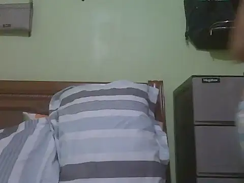 Sexyjenny4u online show from 05/18/26, 08:47