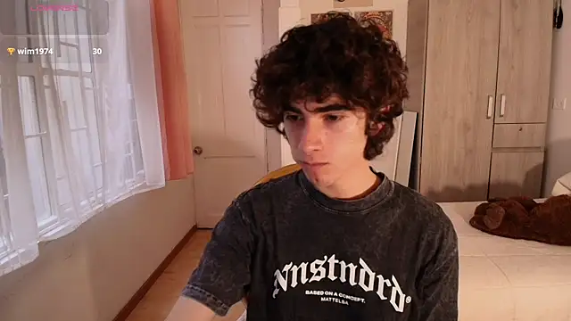 Nude Boy18 online show from 11/10/25, 10:09