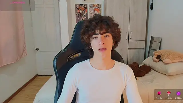 Nude Boy18 online show from 12/20/25, 11:56