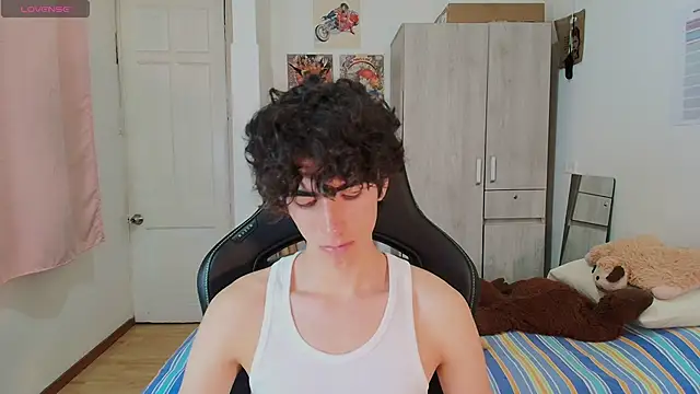 Nude Boy18 online show from 03/25/26, 04:29