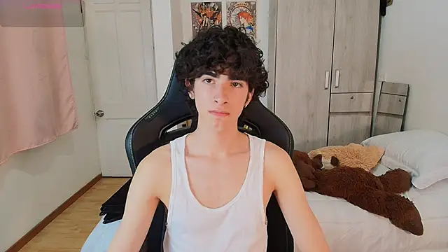 Nude Boy18 online show from 05/07/26, 01:55