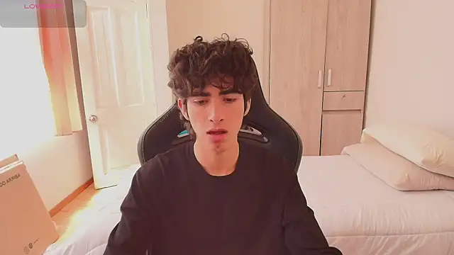 Nude Boy18 online show from 06/03/26, 06:24