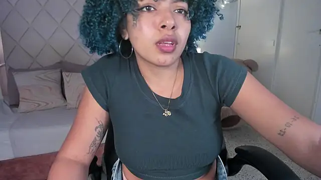 momo ayasse online show from 11/24/25, 10:20