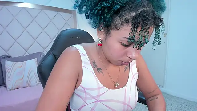 momo ayasse online show from 11/28/25, 09:50