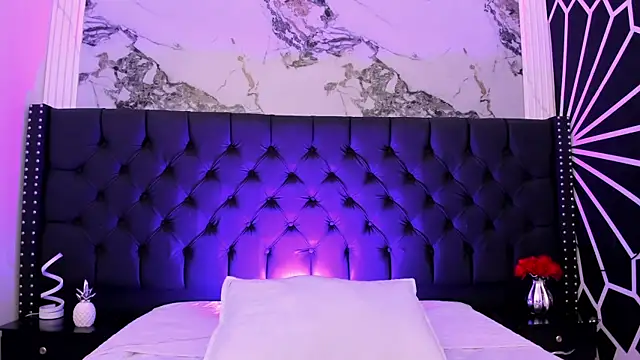 CarlySommers online show from 04/04/26, 06:44