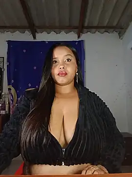 Snapshot of Liz__stone chatting on 06/05/26, 12:17 Liz stone online show from 06/05/26, 12:17