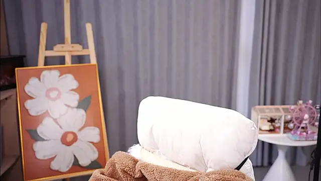 karina0703 online show from 12/17/25, 09:37